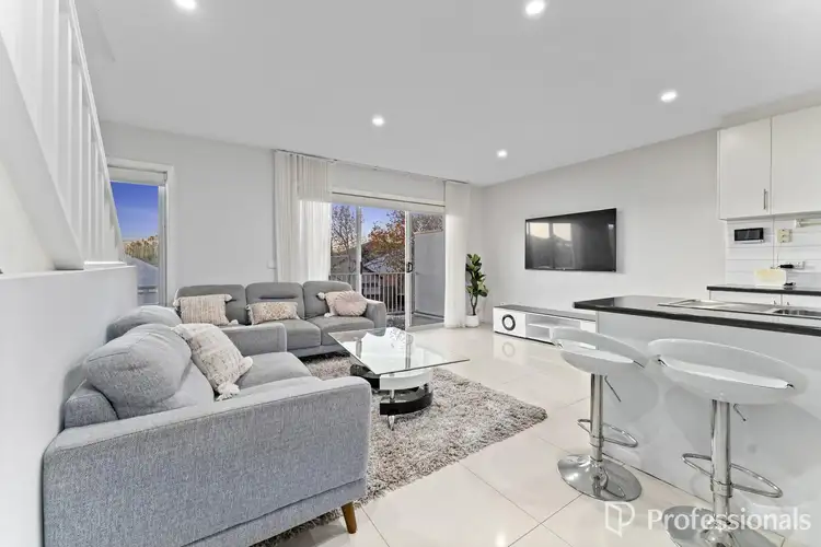 5/5 Strathvea Lane, Caroline Springs VIC 3023