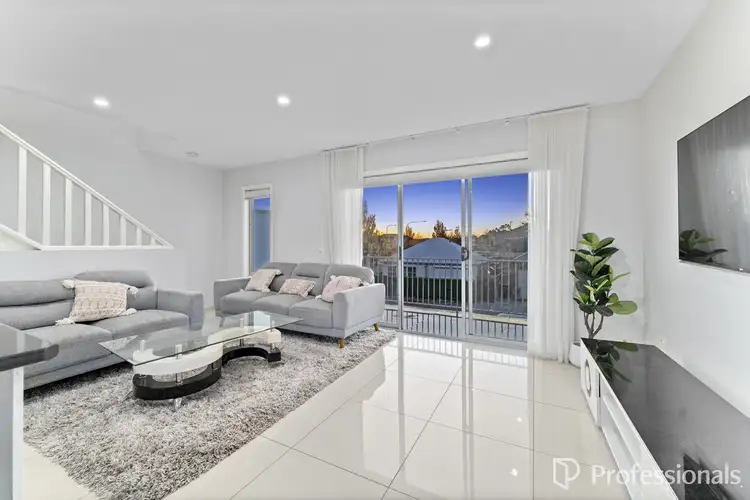 5/5 Strathvea Lane, Caroline Springs VIC 3023