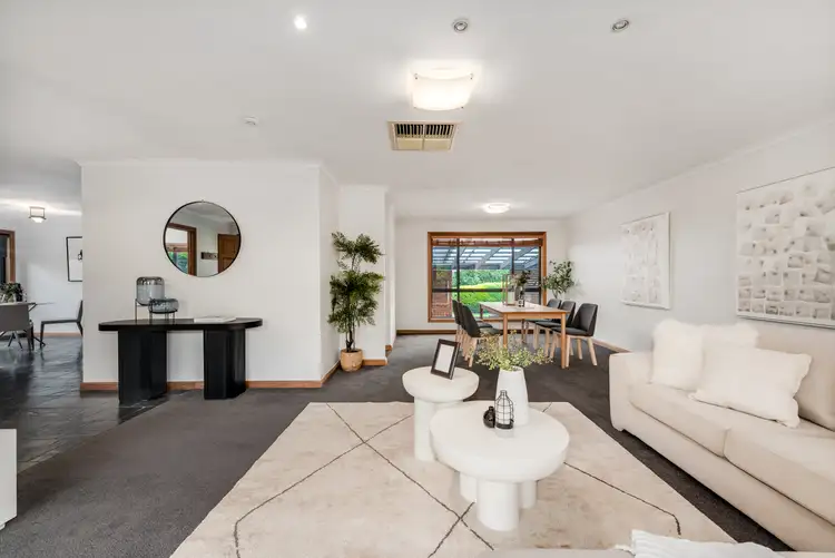 34 Horseshoe Drive, Woodcroft SA 5162