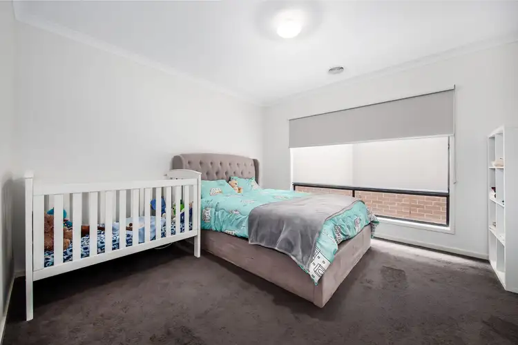 Fifth view of Homely house listing, 4 Stevenage Drive, Strathtulloh VIC 3338