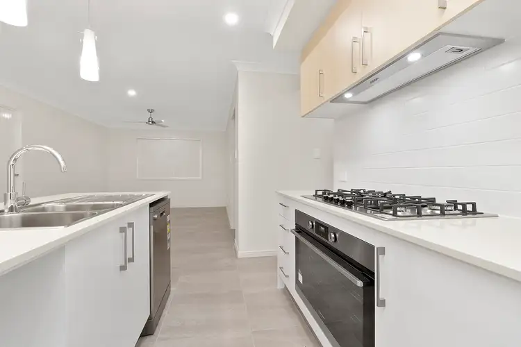 29 Jackson Place, Greenbank QLD 4124