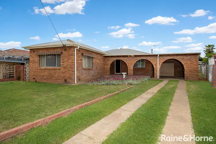 3 Killara Avenue, Mount Austin NSW 2650