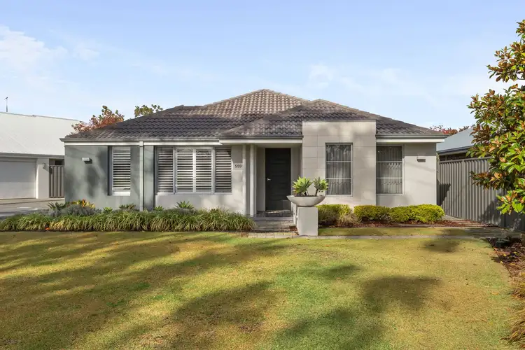 559 Karrinyup Rd, Stirling WA 6021
