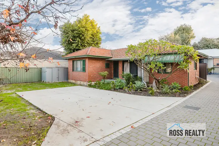 18 Priestley Street, Embleton WA 6062
