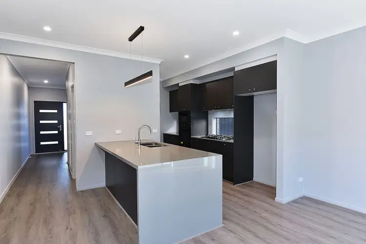 15 Dartmoor Street, Bonnie Brook VIC 3335