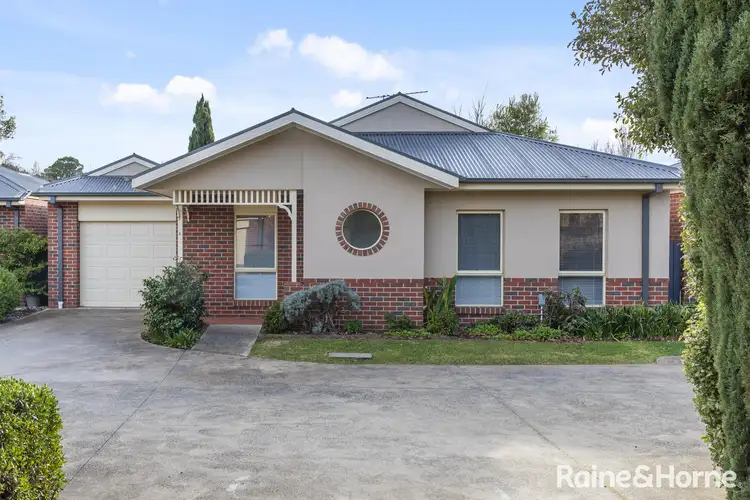 Main view of Homely unit listing, 2/6-8 Rodney Street, Gisborne VIC 3437