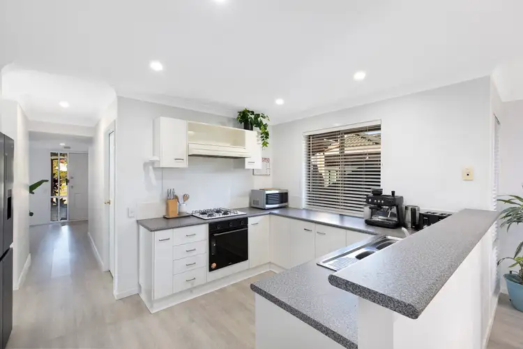 Sixth view of Homely house listing, 2 Tweed Close, Bateau Bay NSW 2261