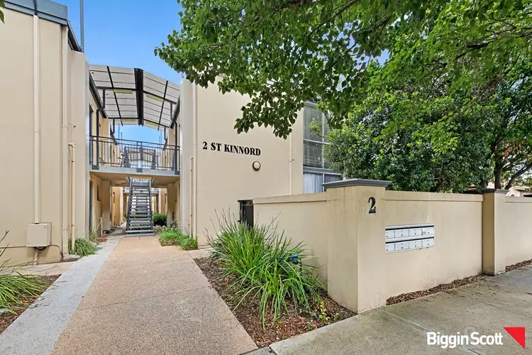 13/2 St Kinnord Street, Aberfeldie VIC 3040