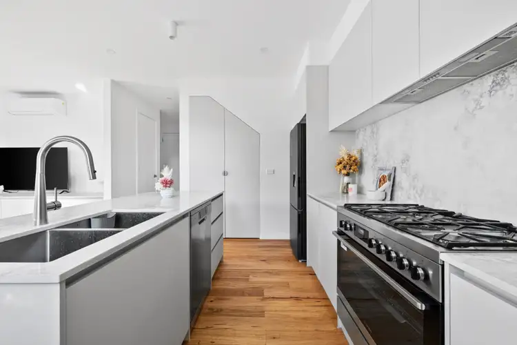 Sixth view of Homely townhouse listing, 2/92 Beatty Avenue, Glenroy VIC 3046