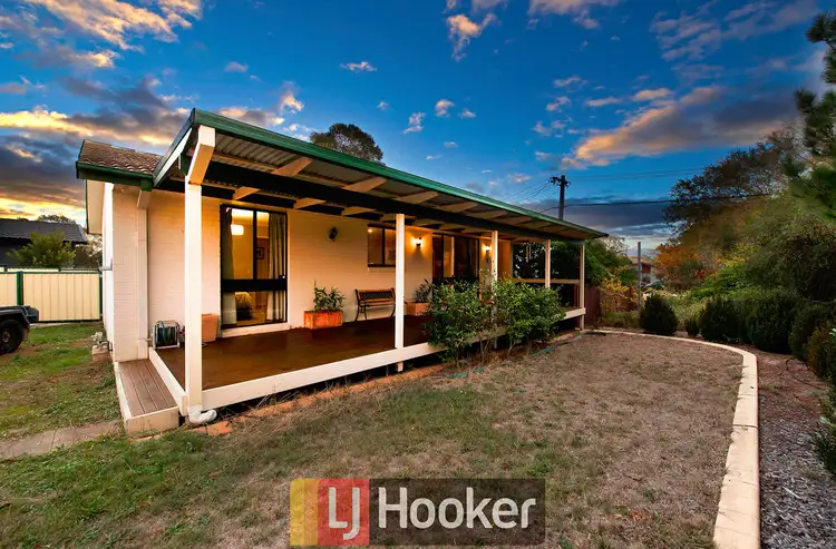 5 Mackie Crescent