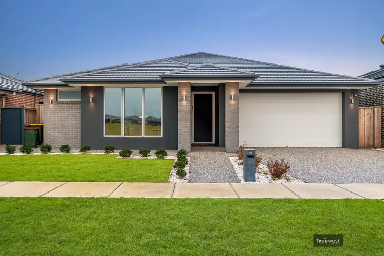 18 Undara Road, Clyde North VIC 3978