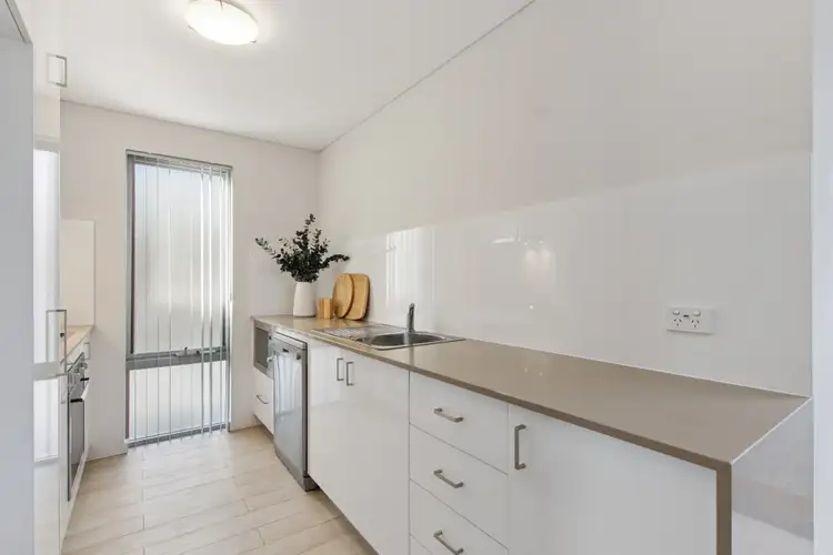 Sixth view of Homely house listing, 4/13 Belcastro Way, Madeley WA 6065