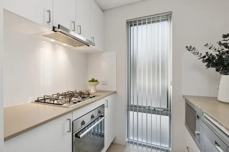 Seventh view of Homely house listing, 4/13 Belcastro Way, Madeley WA 6065