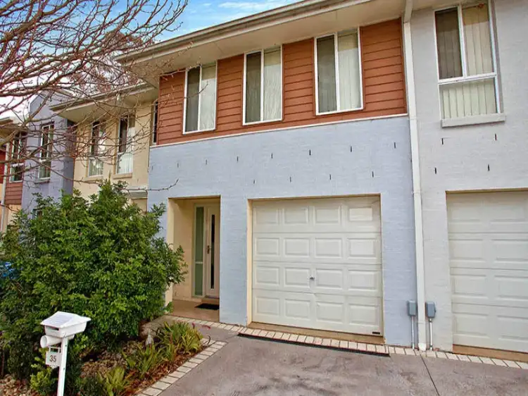 35 Tree Top Circuit, Quakers Hill NSW 2763