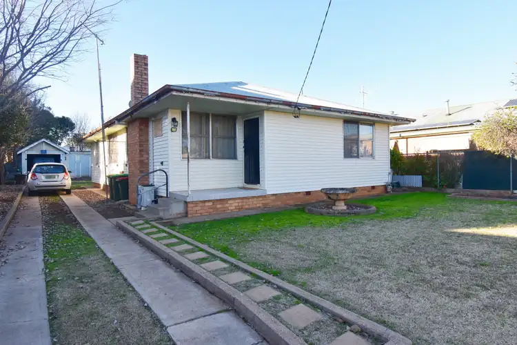 4 Clive Street, Wellington NSW 2820