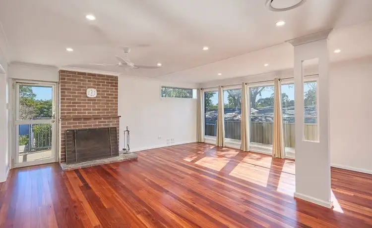 12 Larwon Terrace, Southport QLD 4215