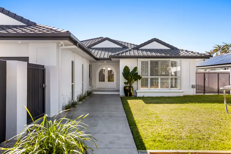 71 Cabana Boulevard, Benowa QLD 4217