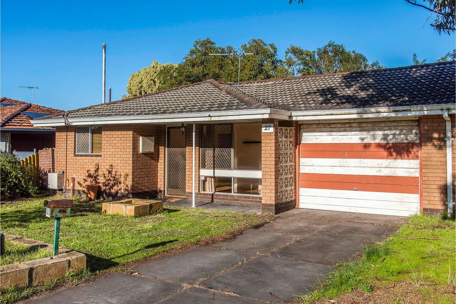 Main view of Homely semi-detached listing, 27 Satellite Place, Carlisle WA 6101