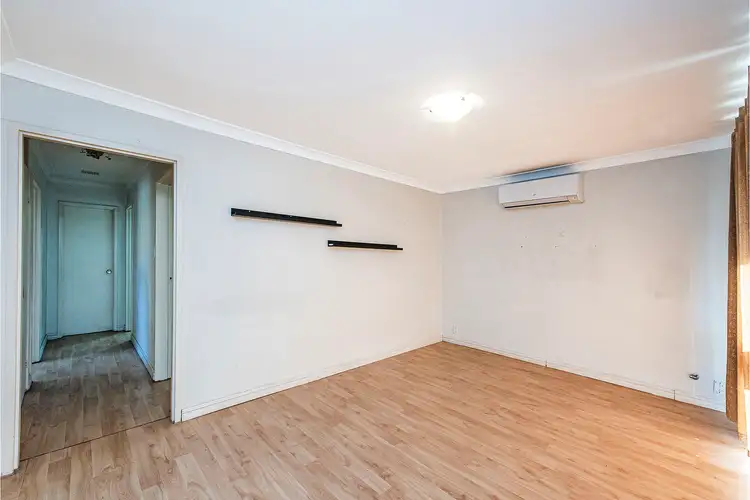 Seventh view of Homely semi-detached listing, 27 Satellite Place, Carlisle WA 6101