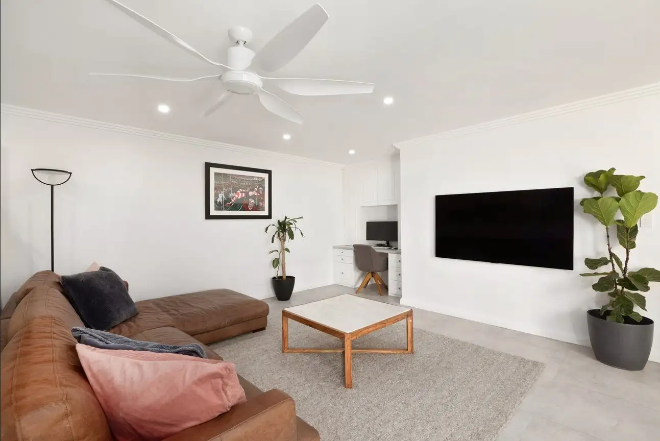 Main view of Homely unit listing, 10/16-18 Frazer Street, Collaroy NSW 2097
