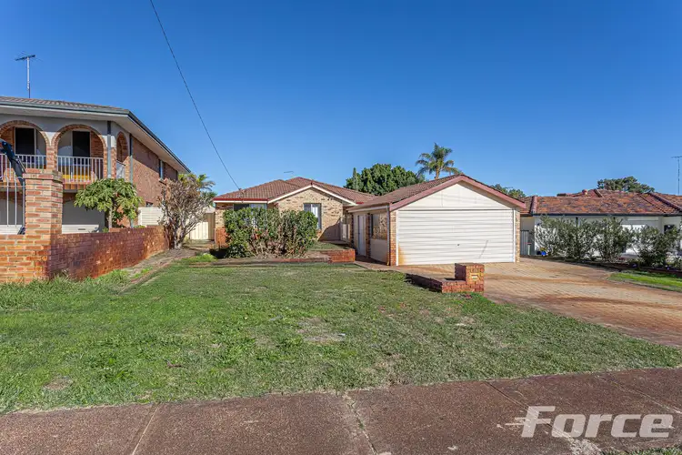32 Napier Road, Marangaroo WA 6064