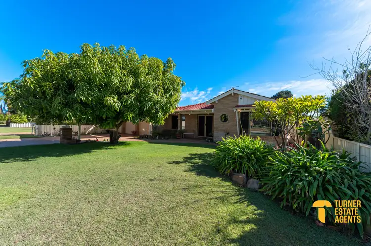 6 Embassy Court, Thornlie WA 6108