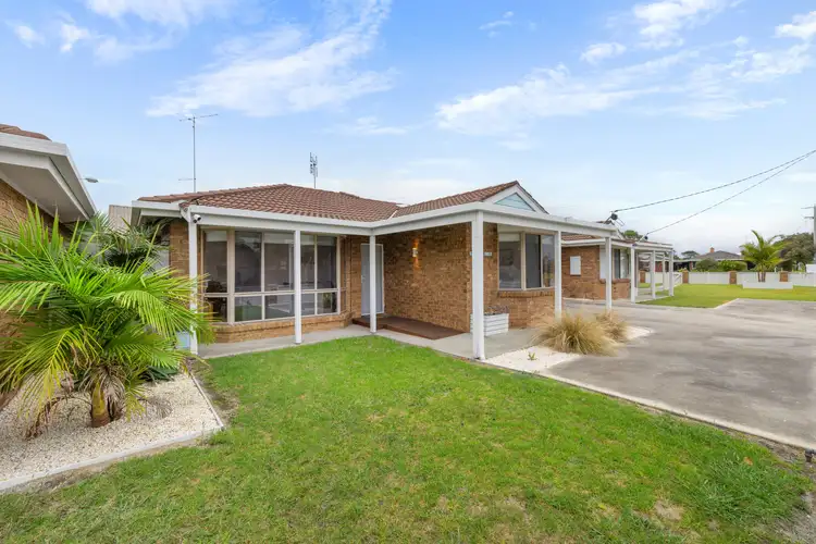 2/79 Roadknight Street, Lakes Entrance VIC 3909