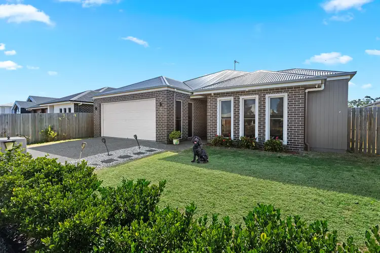 15 Madonna Circuit, Middle Ridge QLD 4350