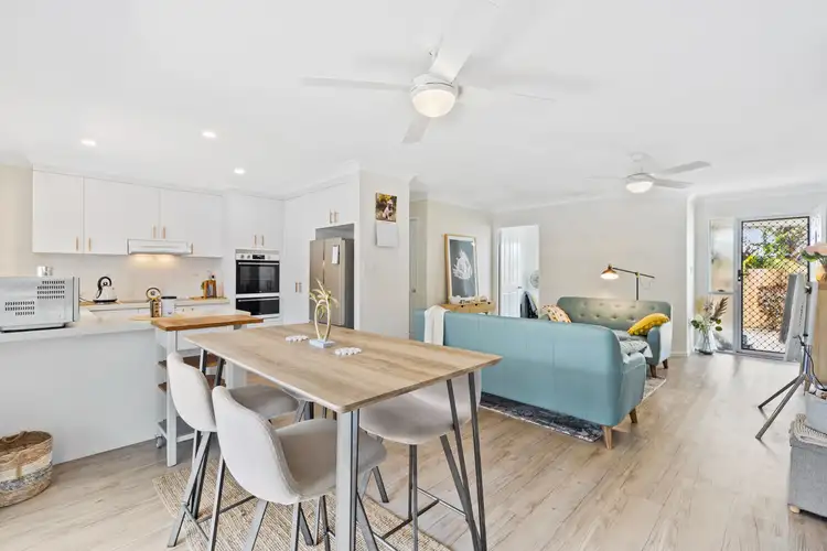 Sixth view of Homely villa listing, 2/19 Victor Street, Birkdale QLD 4159