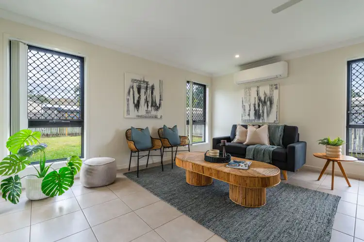 Second view of Homely house listing, 1/18 Hollanders Crescent, Kelso QLD 4815