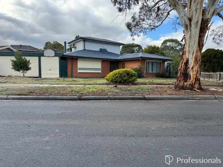 31 Chelmsford Way, Melton West VIC 3337