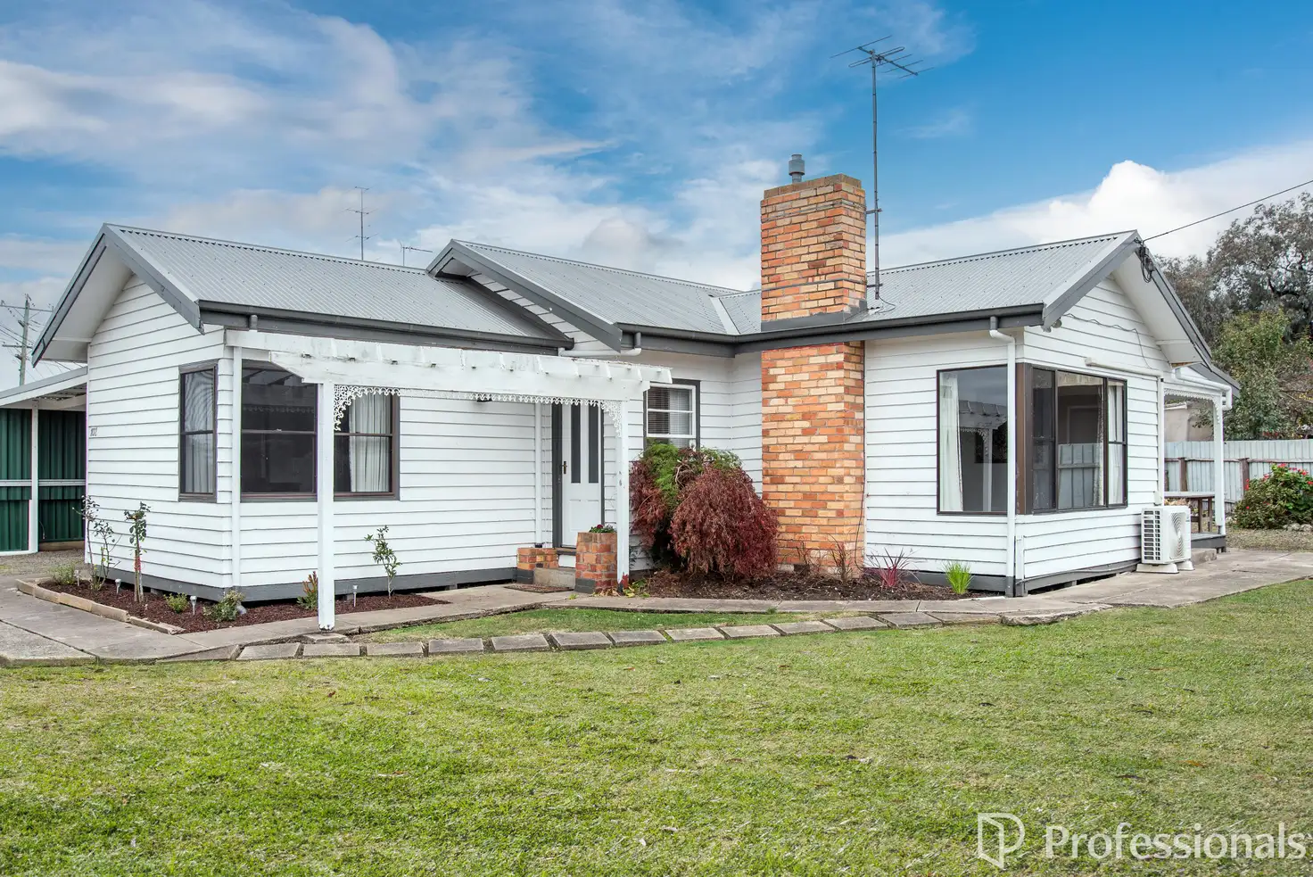 Main view of Homely house listing, 102 Kenny Street, Hamilton VIC 3300