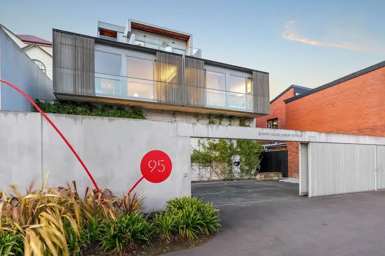 1 & 3/95 Brooker Avenue, Glebe TAS 7000