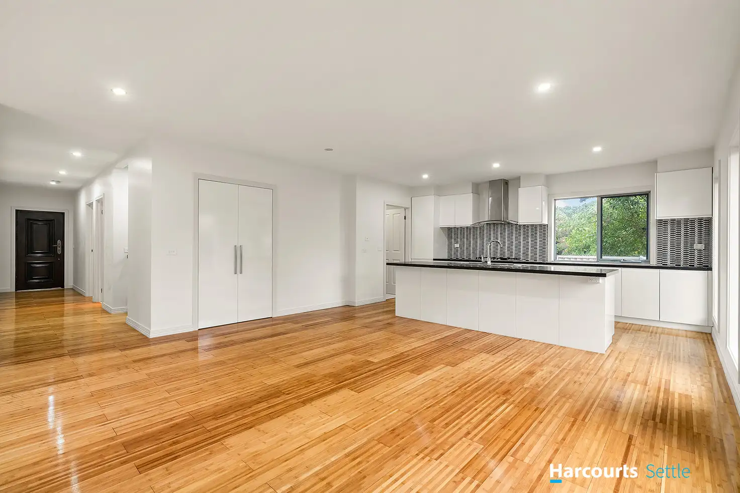 Main view of Homely townhouse listing, 2/7 Ashby Court, Chadstone VIC 3148
