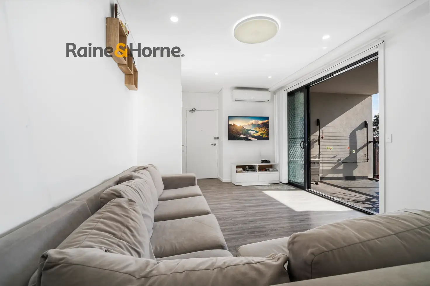 Main view of Homely unit listing, 6/128 Moore Street, Liverpool NSW 2170
