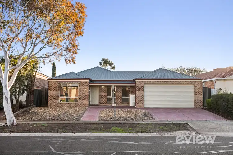 10 Desert Gum Terrace, Manor Lakes VIC 3024