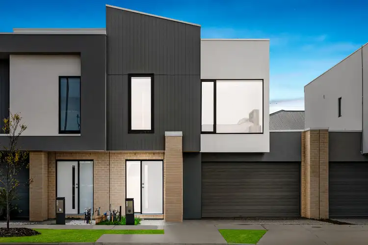 20 Roseburn Avenue, Mickleham VIC 3064
