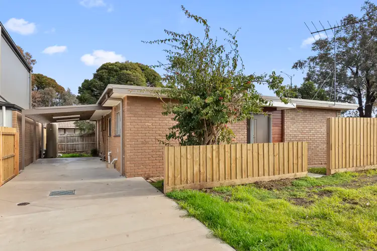 8 Mack Court, Belmont VIC 3216