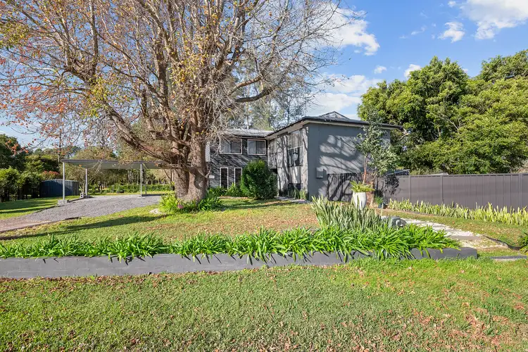 1 Oakfield Road, Salt Ash NSW 2318