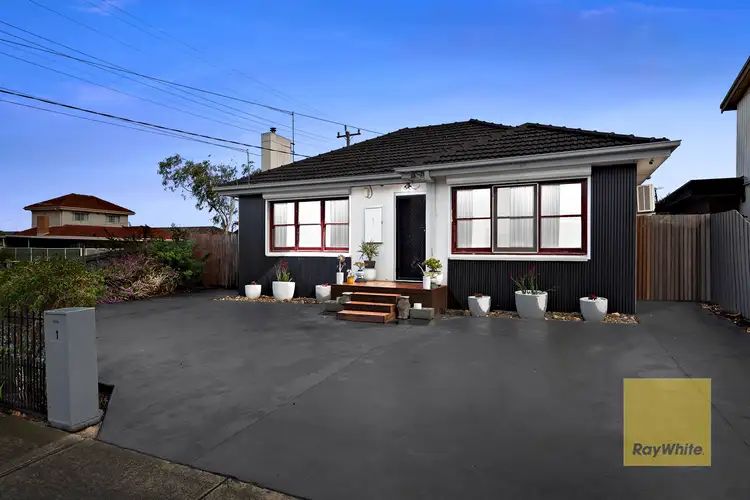 1/1 Little Street, Deer Park VIC 3023