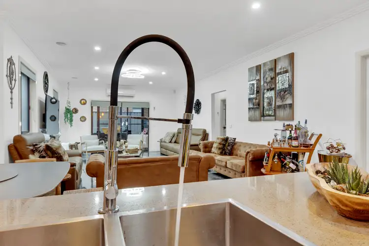 Seventh view of Homely house listing, 18 Spirited Circuit, Craigieburn VIC 3064