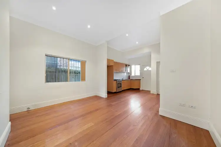 34 Dickson Street