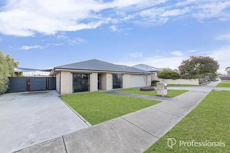 5 Normanby Place, Hamilton VIC 3300