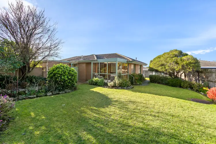 2 Moulamein Court, Hamlyn Heights VIC 3215