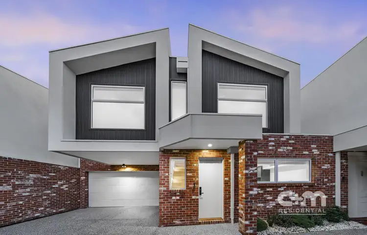 2/18 Magnolia Street, Oak Park VIC 3046