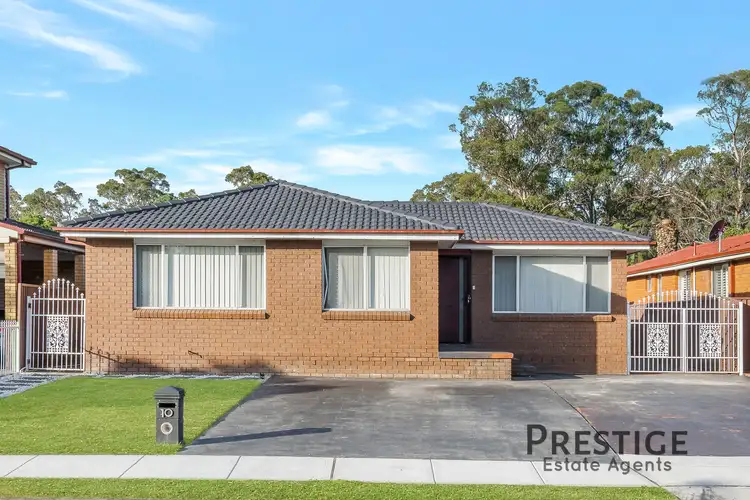 10 Pilliga Crescent, Bossley Park NSW 2176