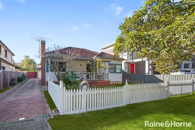 14 stephen street, Penshurst NSW 2222