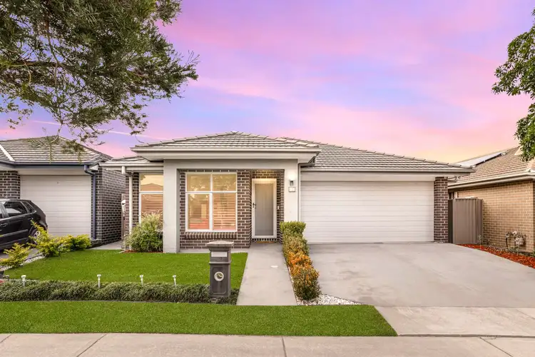 12 Binalong Street, Jordan Springs NSW 2747