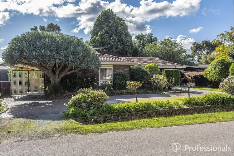 6 North Crescent, Byford WA 6122