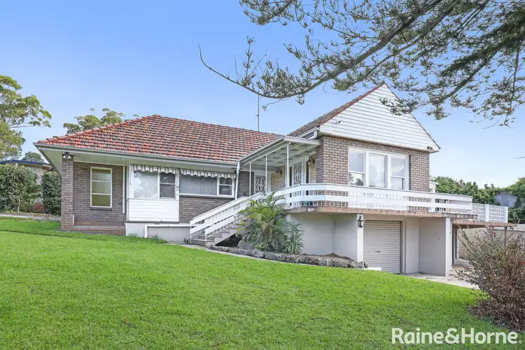 2 Phillips Crescent